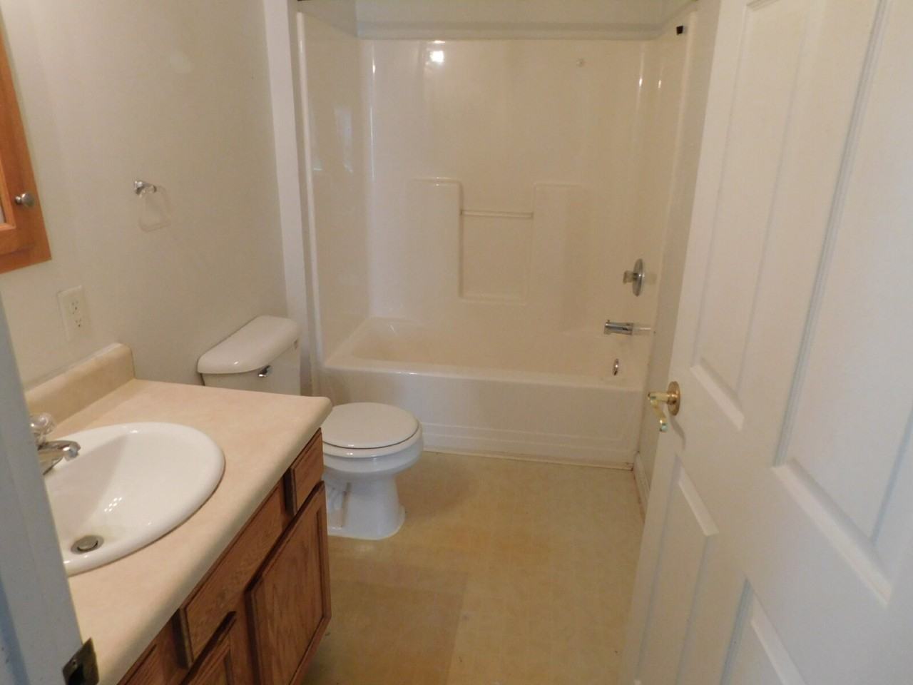 845 Jefferson St - Photo 6 of 8