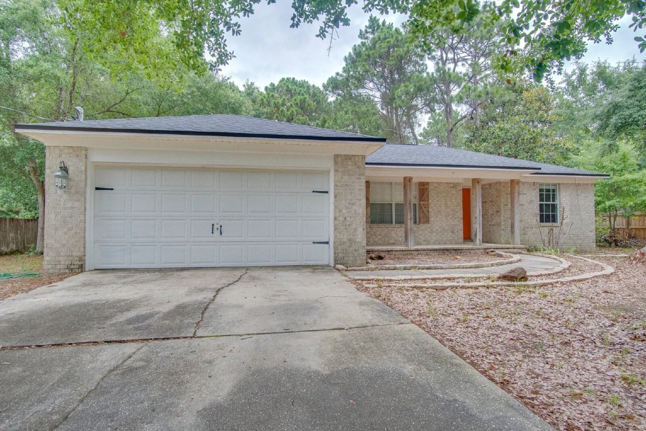 8262 Pamplona St - Photo 2 of 28