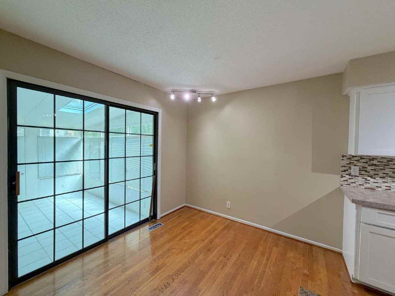 3800 Sw Harbor Cir - Photo 5 of 22