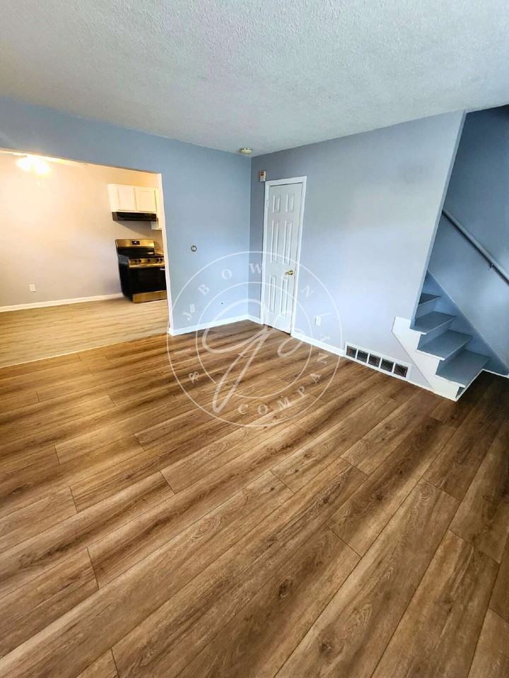 1719 W Bancroft St - Photo 5 of 15