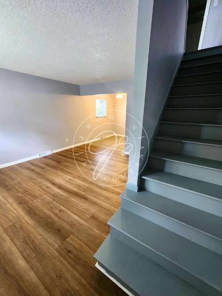 1719 W Bancroft St - Photo 6 of 15