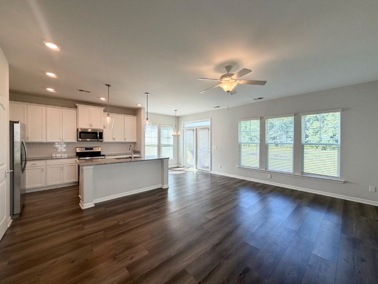 75 Conifer St - Photo 5 of 19