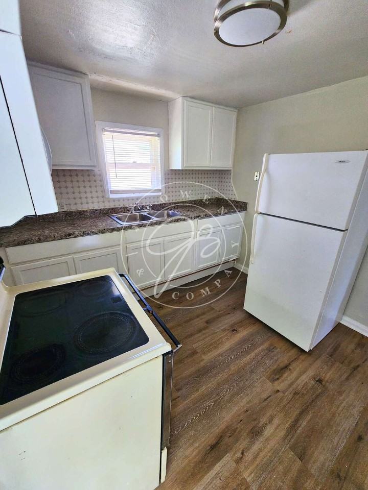 823 Custer Dr - Photo 5 of 16