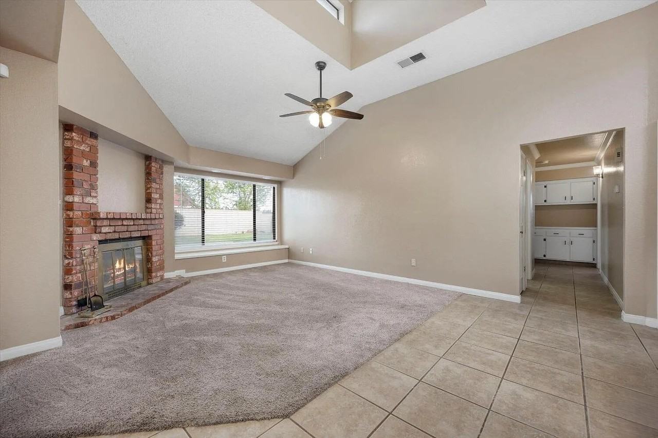 9200 Hoxie Ct - Photo 3 of 25