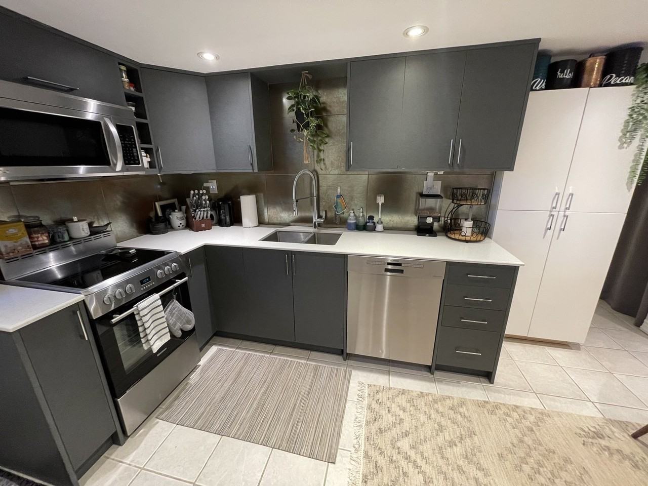 41 Athabaska Ave - Photo 4 of 17