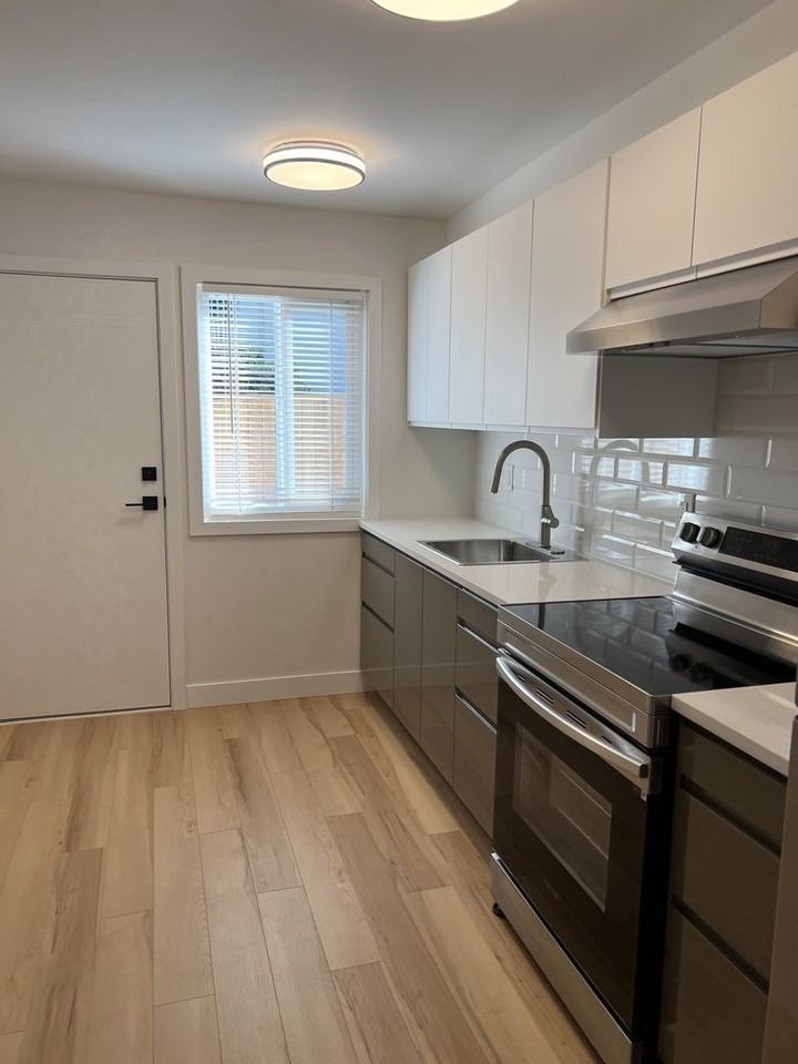 2826 Windrum Ave - Photo 2 of 12