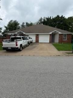 323 Graystone Cir - Photo 2 of 13