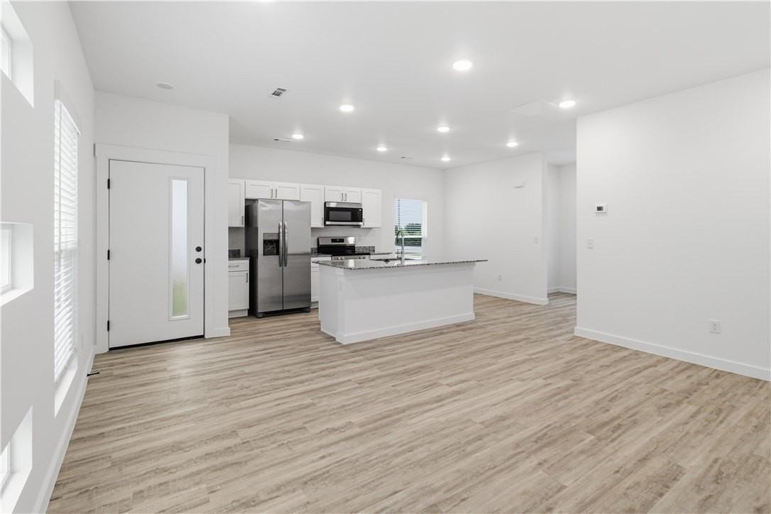 621 Apollo Avenue - Photo 2 of 14
