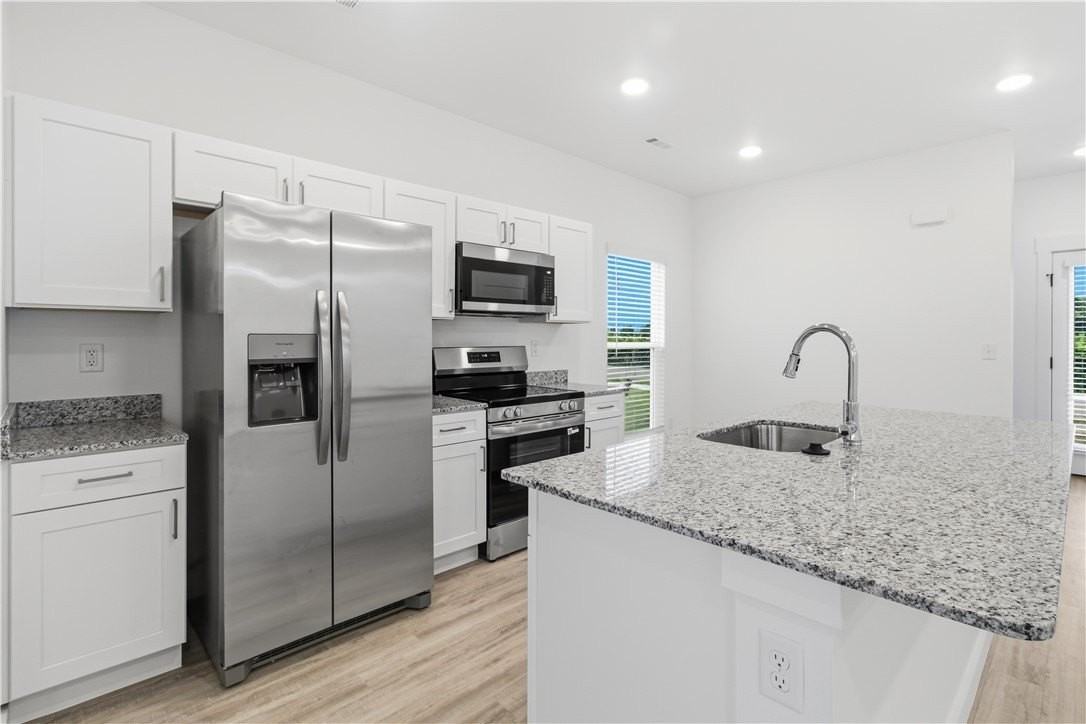 621 Apollo Avenue - Photo 4 of 14