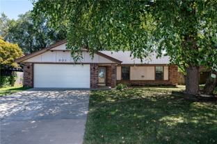 901 S 22nd St - Photo 1 of 1