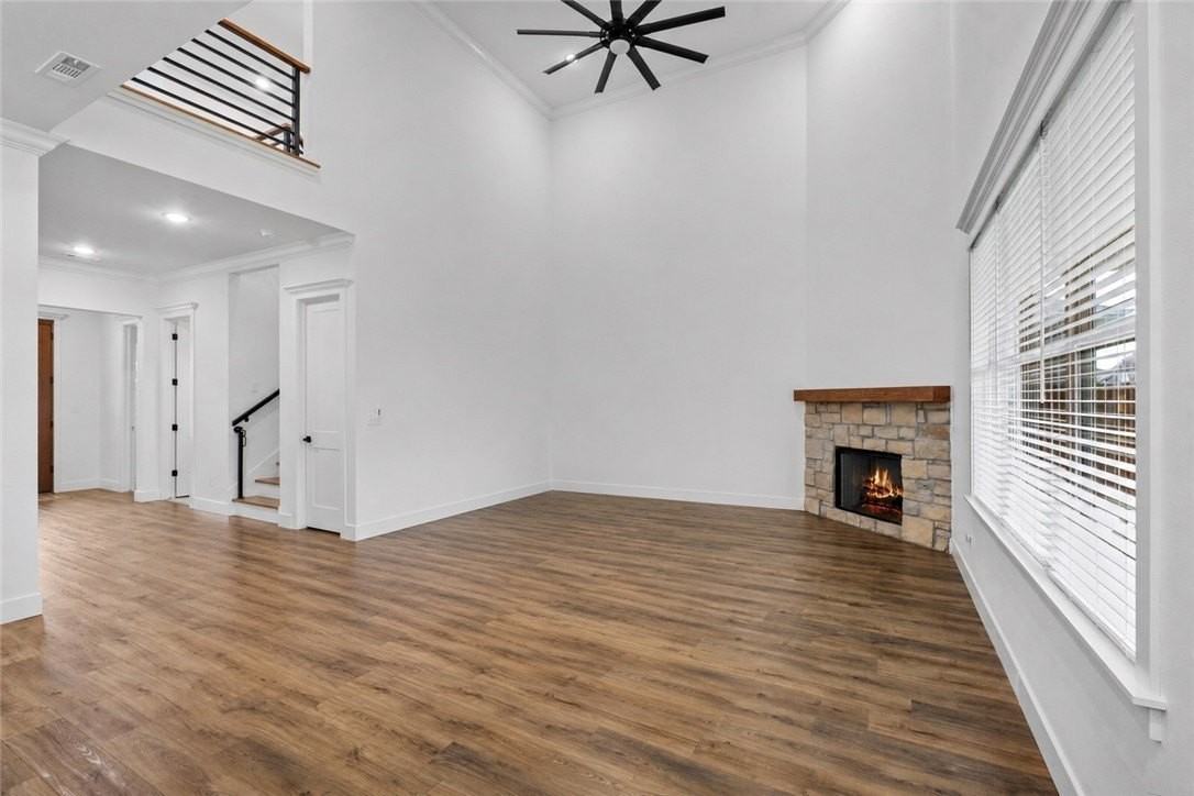 2710 S 20th St - Photo 3 of 24