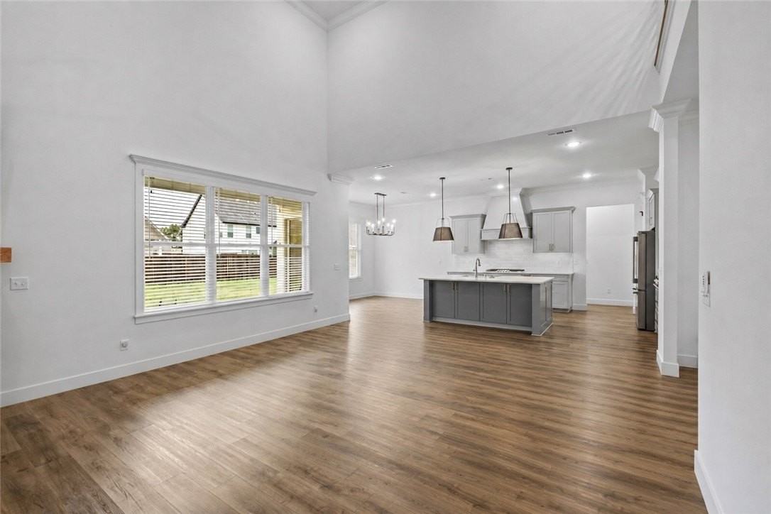 2710 S 20th St - Photo 4 of 24
