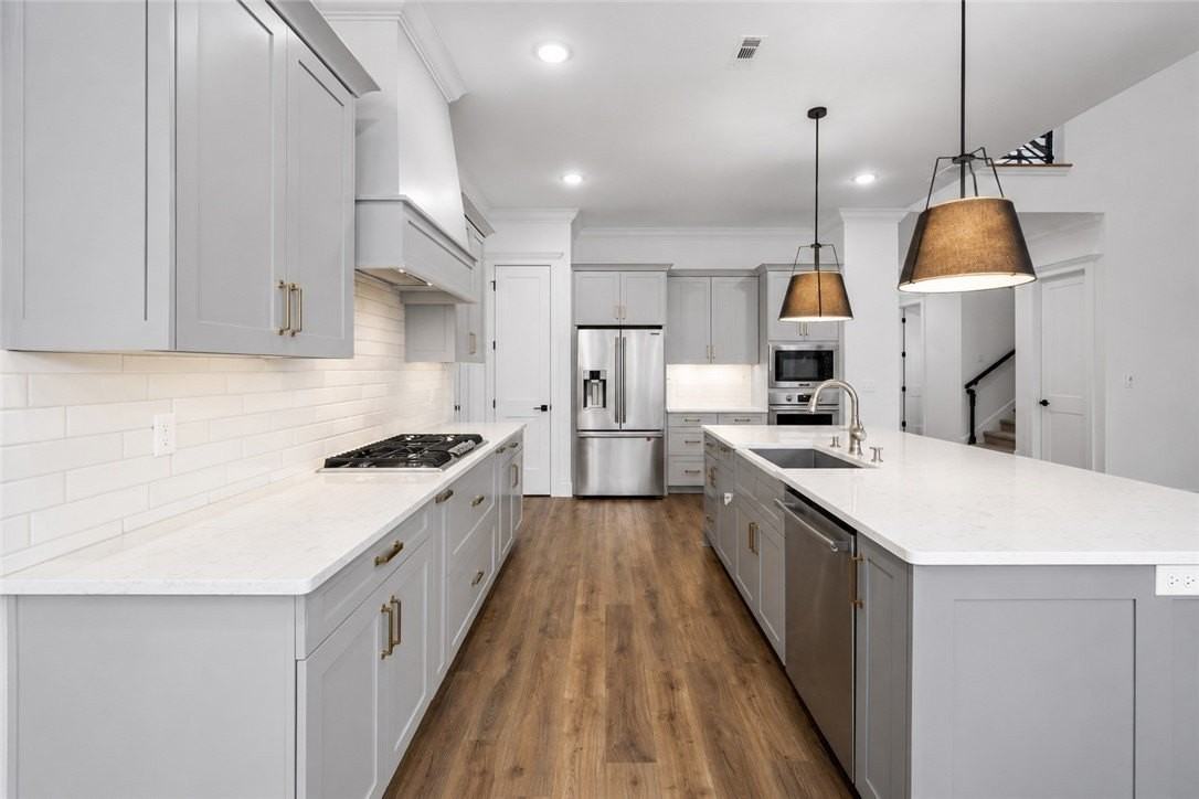 2710 S 20th St - Photo 6 of 24