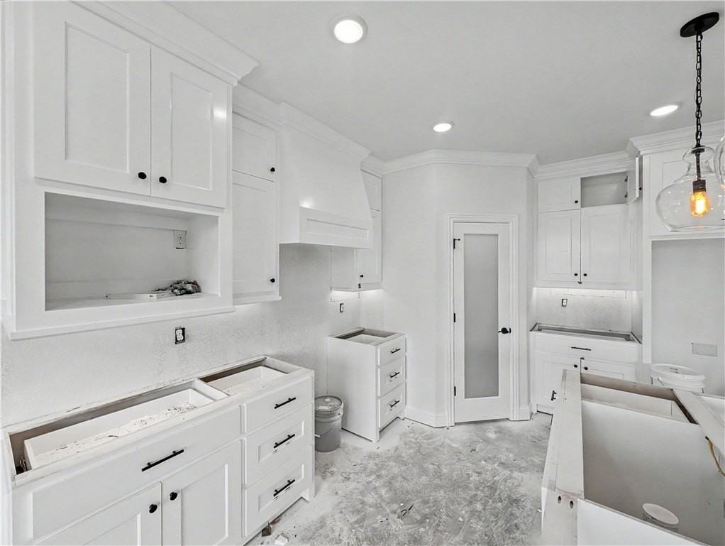 7767 Scenic Valley Ave - Photo 7 of 23