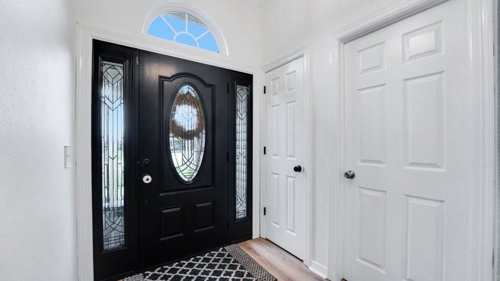 6820 Cutter Ct - Photo 3 of 21