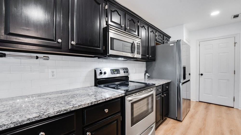 6820 Cutter Ct - Photo 7 of 21