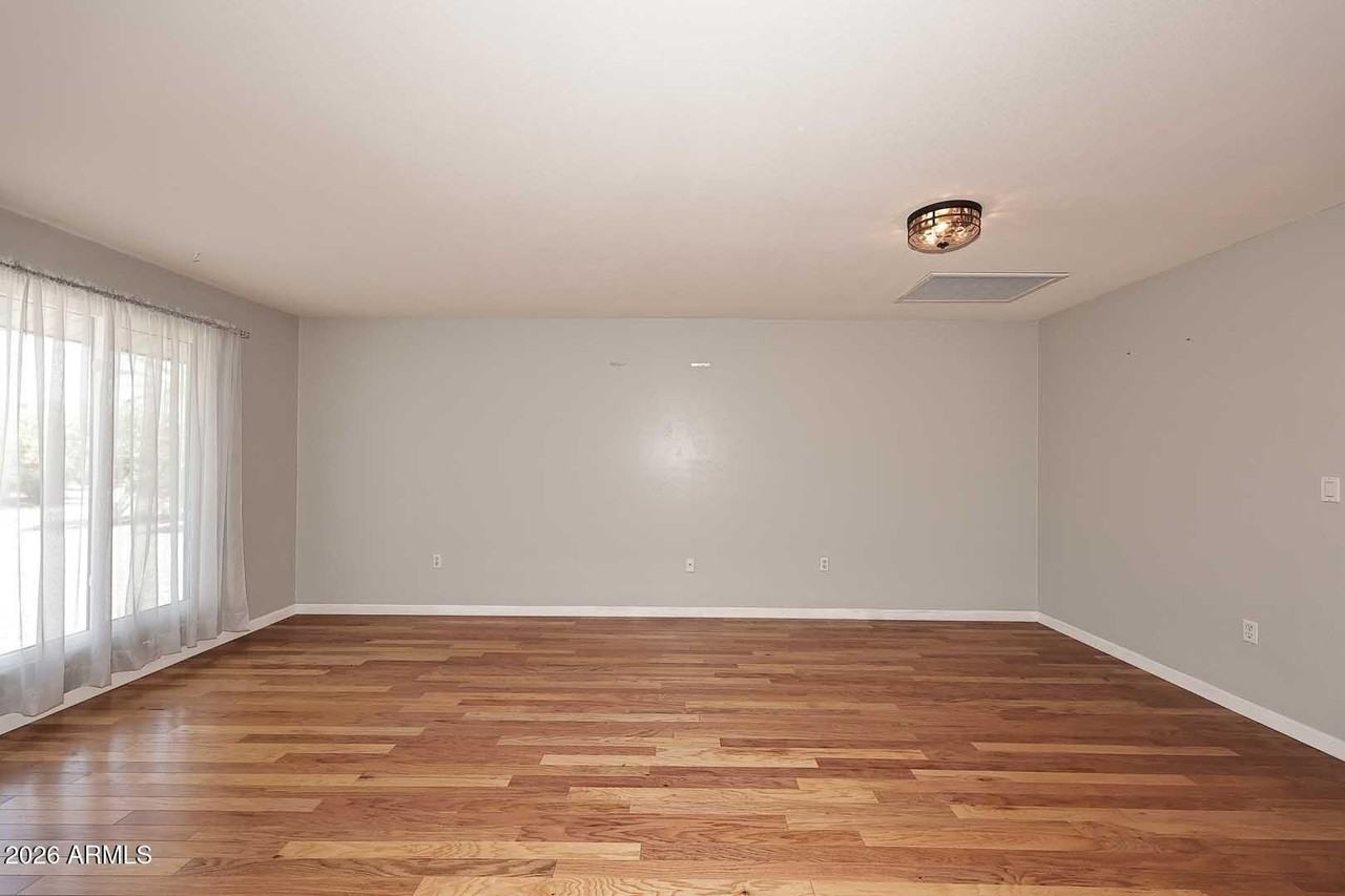 10402 W Wininger Cir - Photo 7 of 50