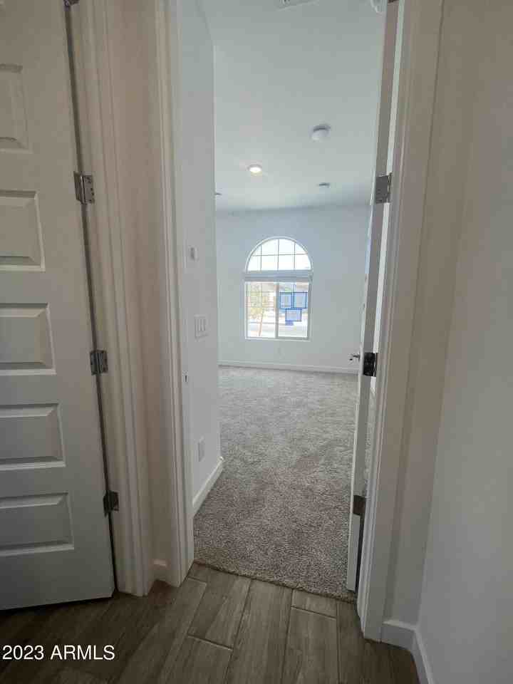 11148 W Parkway Dr - Photo 7 of 22