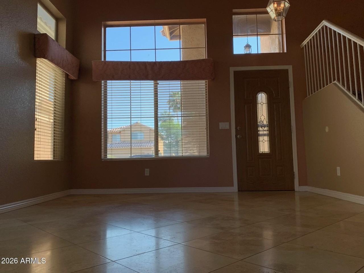 354 W Bolero Dr - Photo 3 of 11