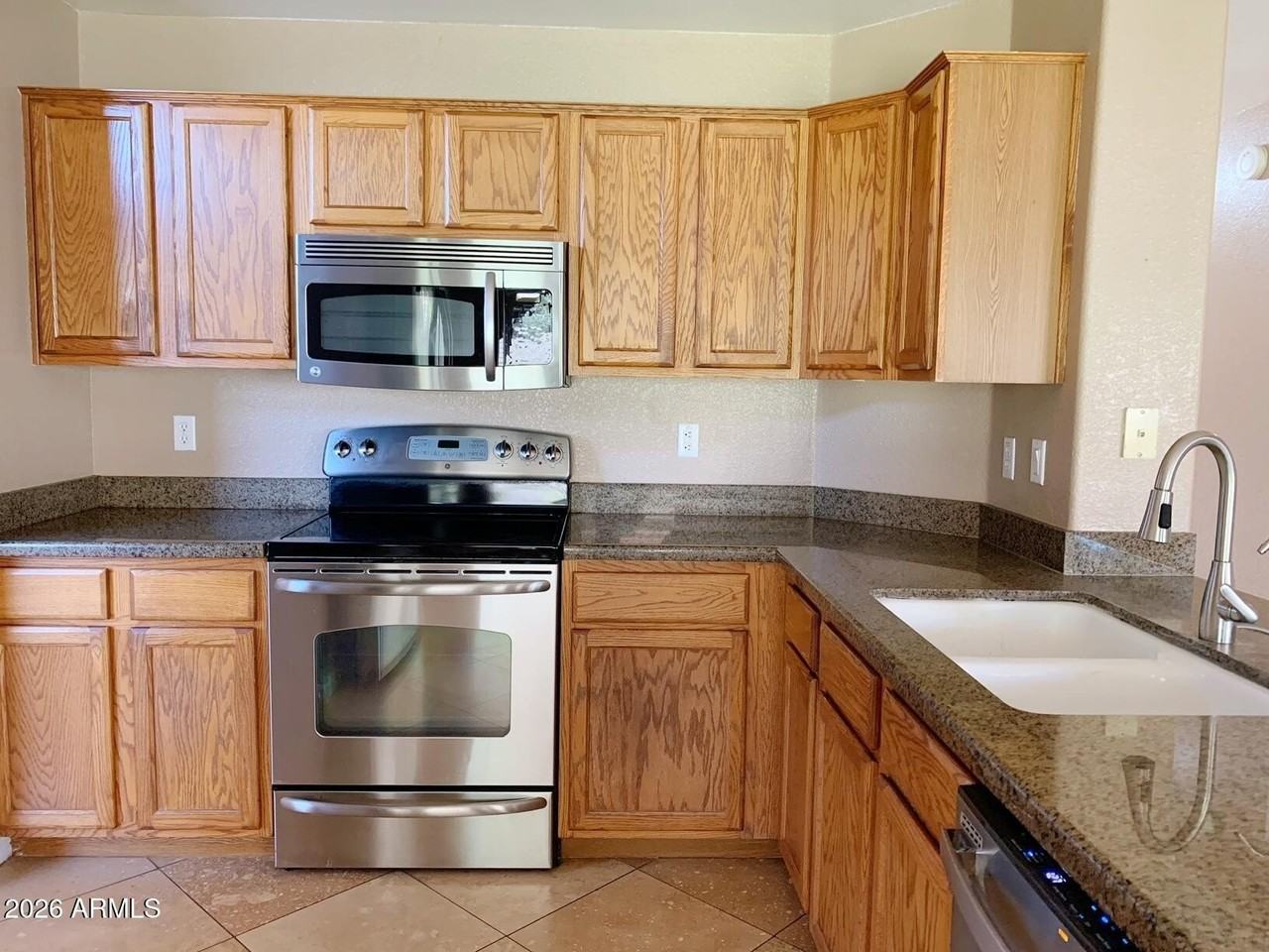 354 W Bolero Dr - Photo 6 of 11