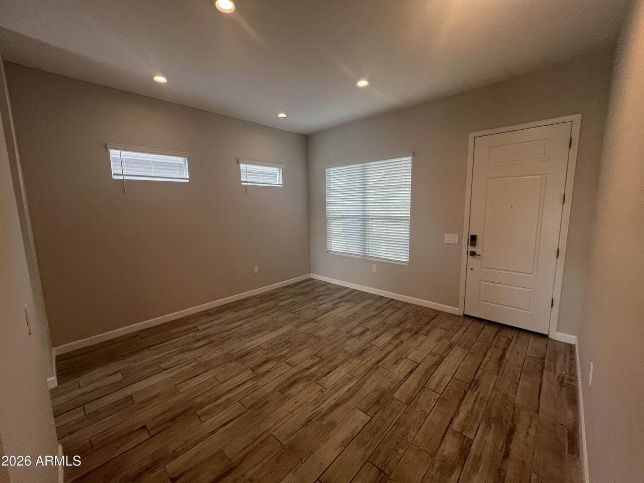 21837 N 62nd St - Photo 4 of 32