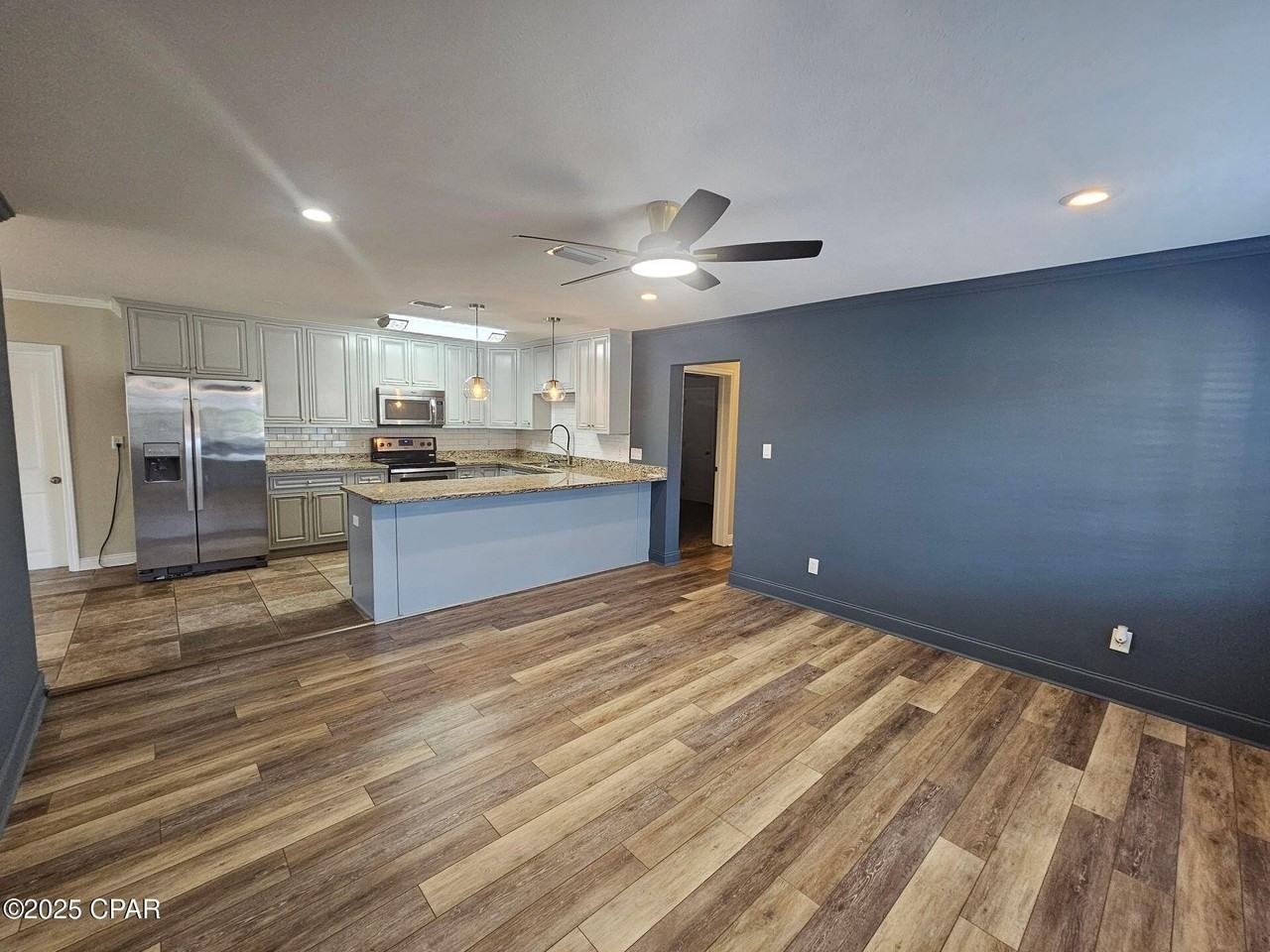 106 N Macarthur Ave - Photo 3 of 26