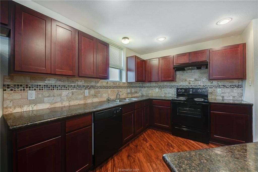 1915 Dartmouth St #2021 - Photo 5 of 25