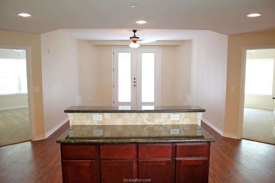 1915 Dartmouth St #2021 - Photo 6 of 25