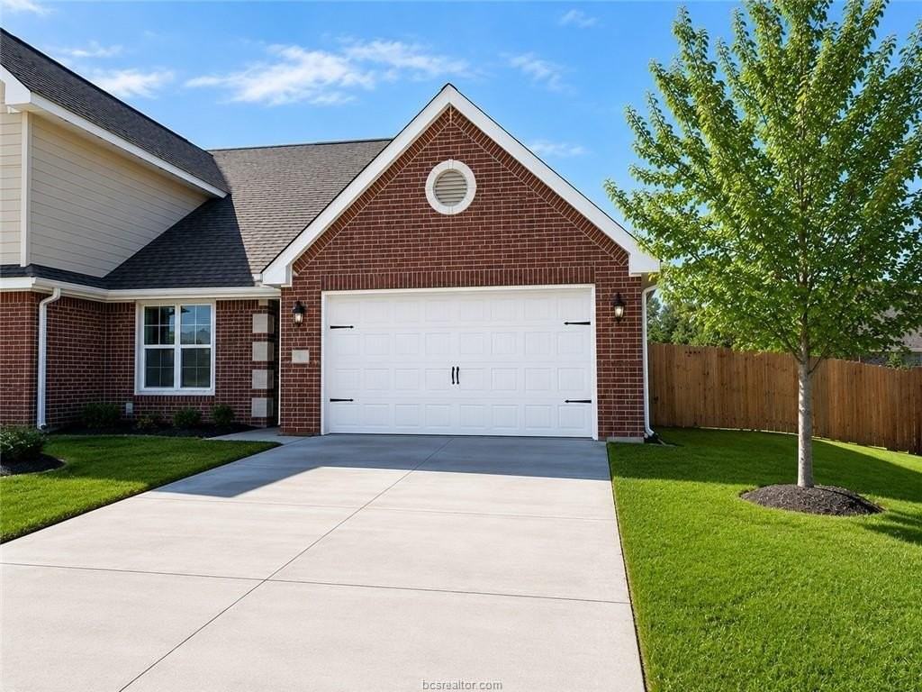 2000 Reagan Ct - Photo 2 of 18