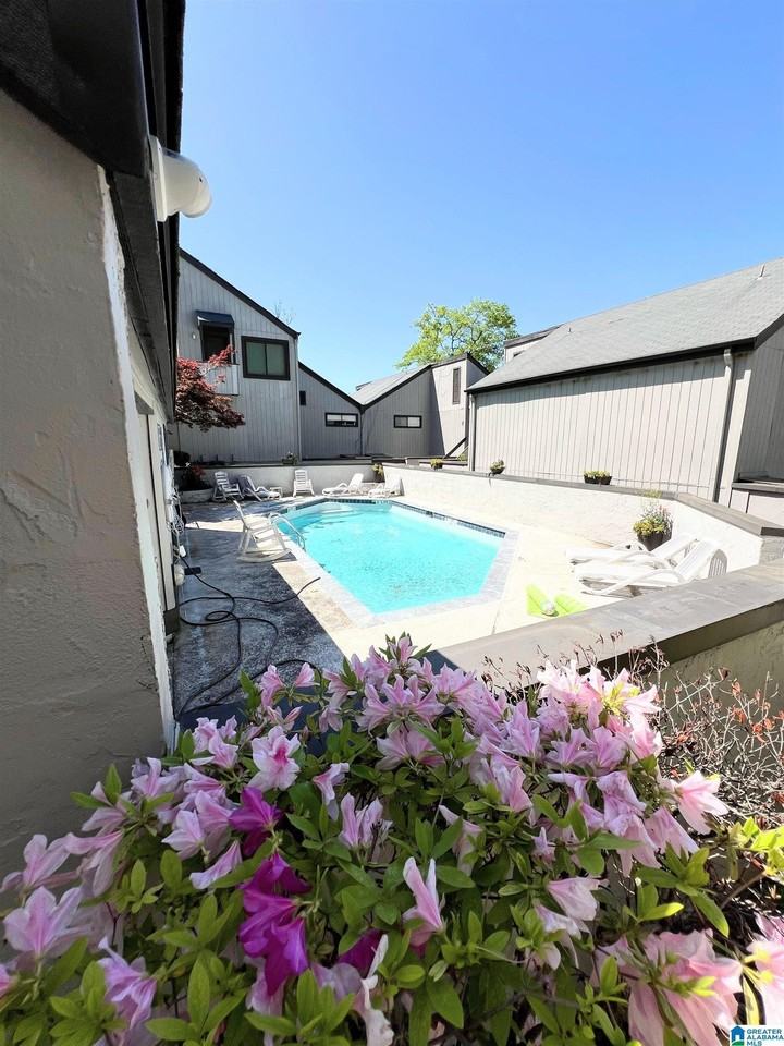 3350 Altamont Rd #C9 - Photo 3 of 13