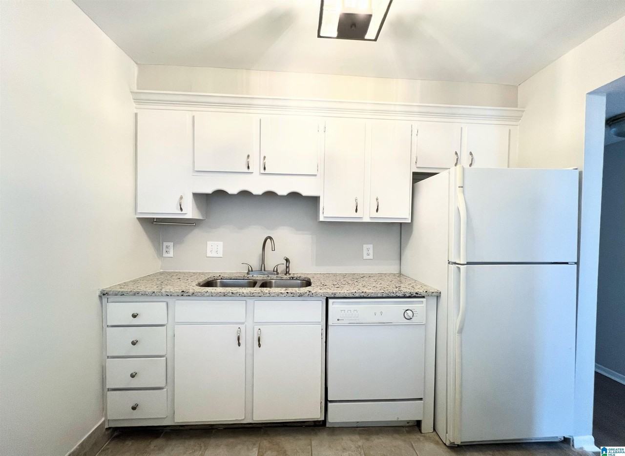 3350 Altamont Rd #C9 - Photo 5 of 13