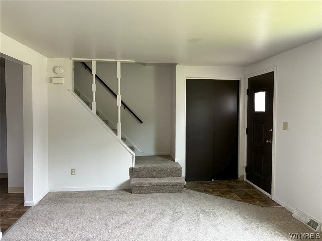 210 Meadowlawn Rd - Photo 7 of 8