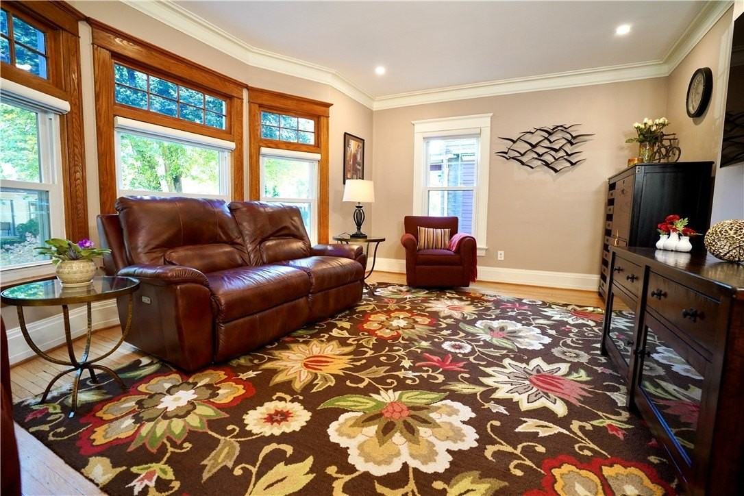 9 Beverly St - Photo 2 of 17