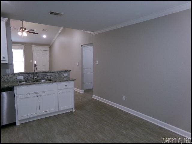 209 Sparrow Rd - Photo 6 of 24