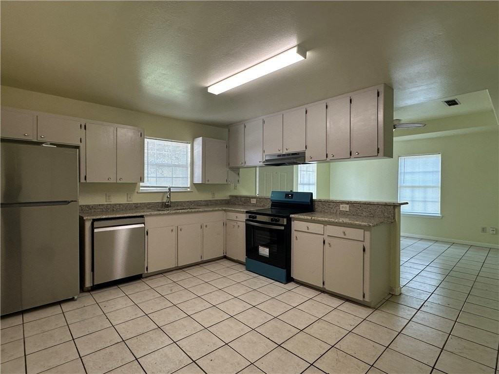 314 Easy St #B - Photo 2 of 9