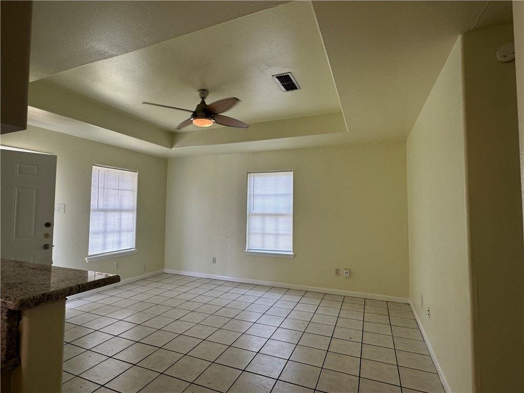 314 Easy St #B - Photo 3 of 9