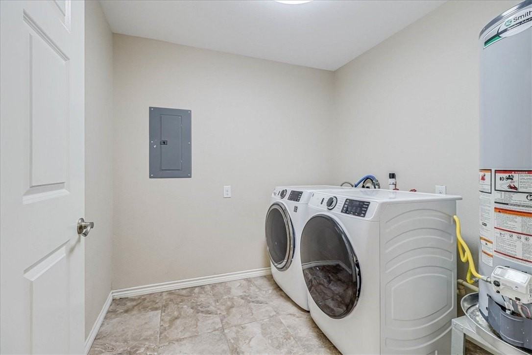 2111 E Lott Ave - Photo 5 of 40