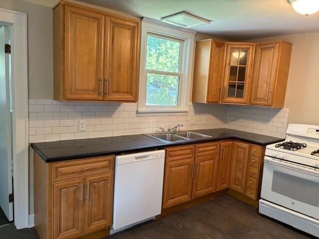 2140 Dartmouth Ave - Photo 2 of 22