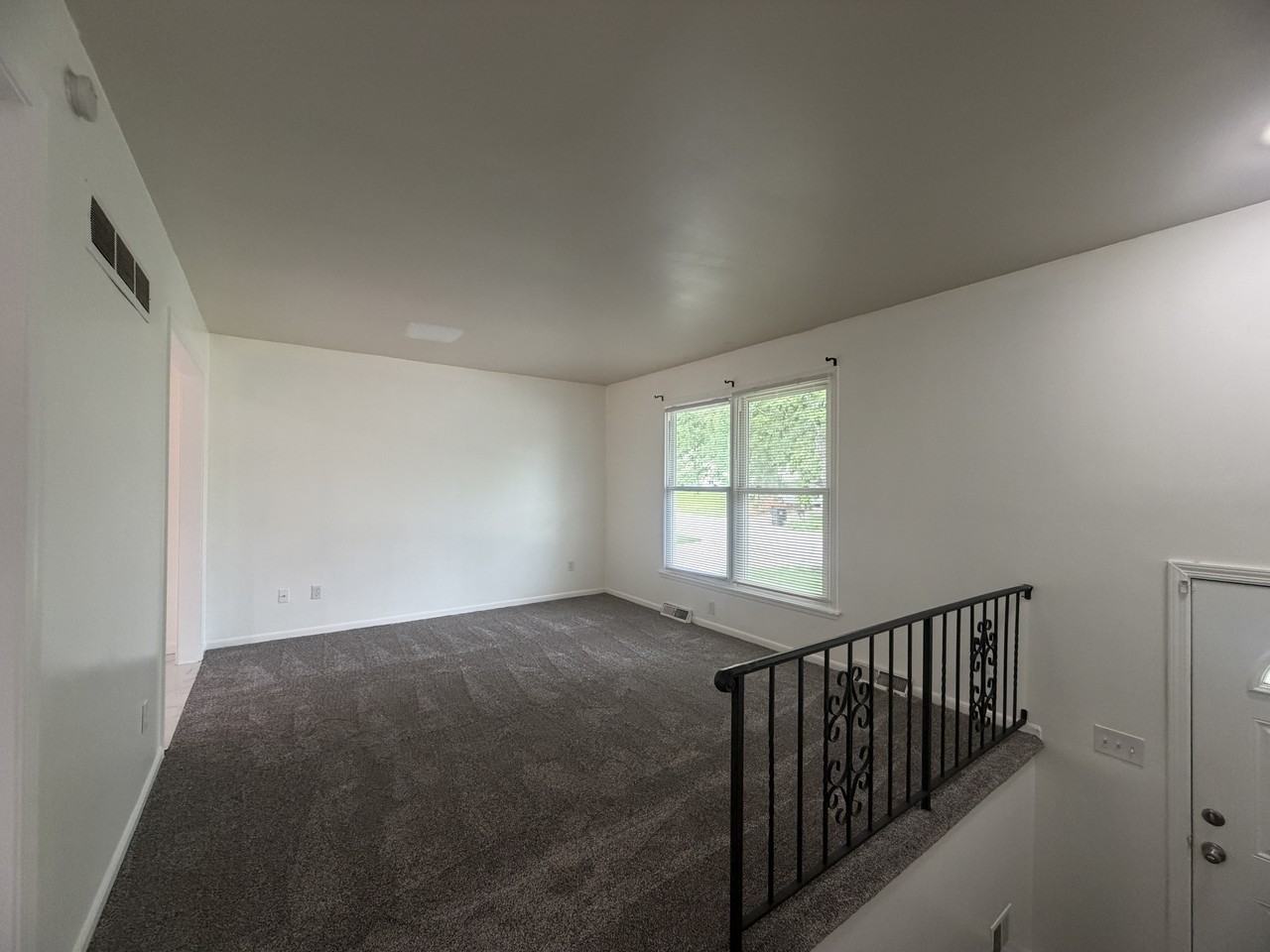 1208 S Mayview Ave #1 - Photo 2 of 28