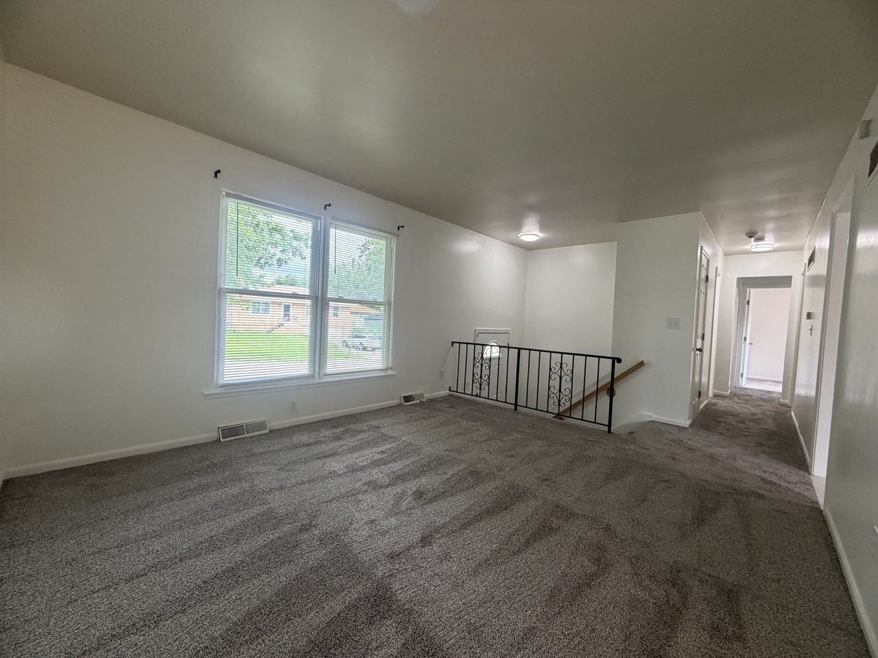 1208 S Mayview Ave #1 - Photo 4 of 28