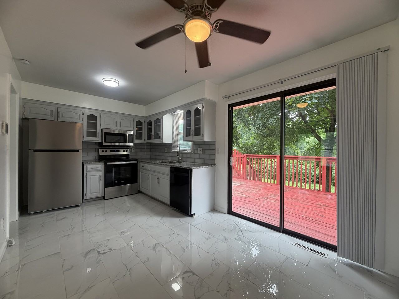 1208 S Mayview Ave #1 - Photo 7 of 28