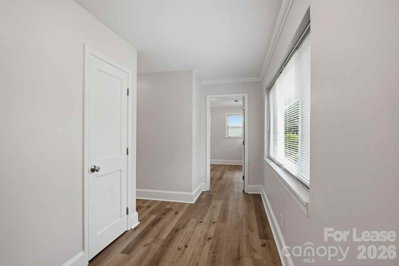 3101 Selwyn Ave - Photo 3 of 19