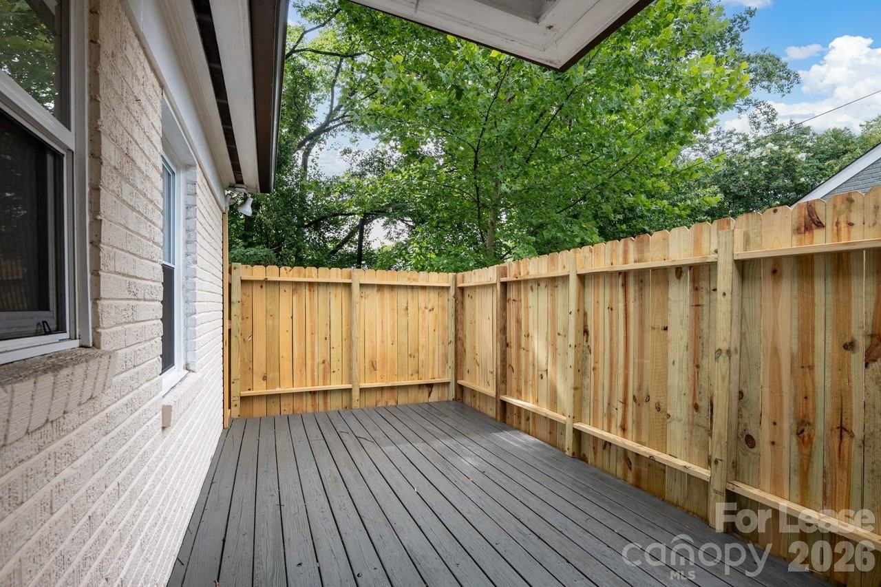 3101 Selwyn Ave - Photo 6 of 19