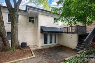 2525 Runnymede Ln - Photo 1 of 1