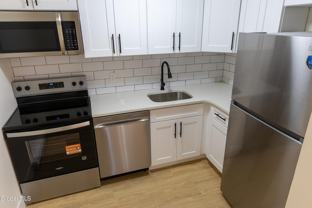 11 Jefferson St #1B - Photo 1 of 1