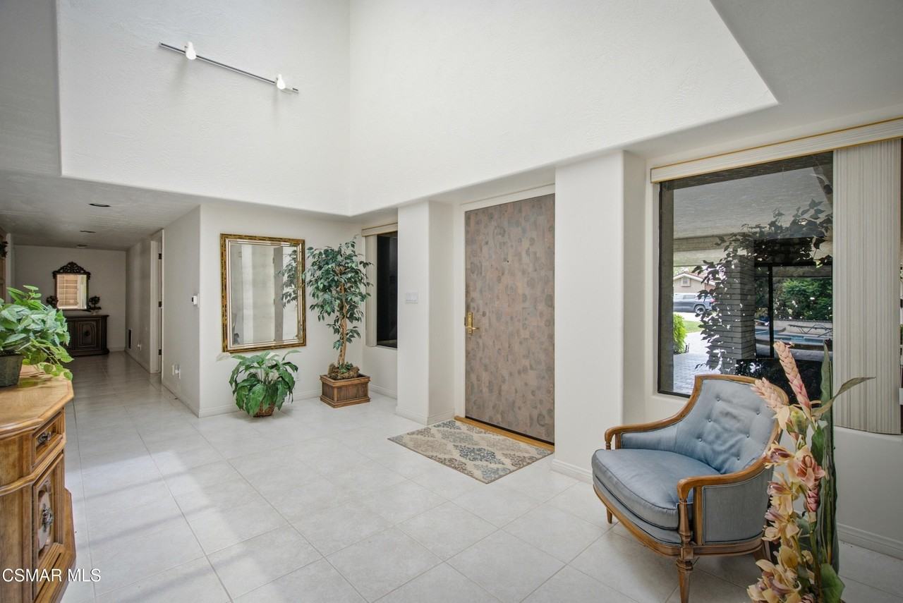 31 Alviso Dr - Photo 3 of 33