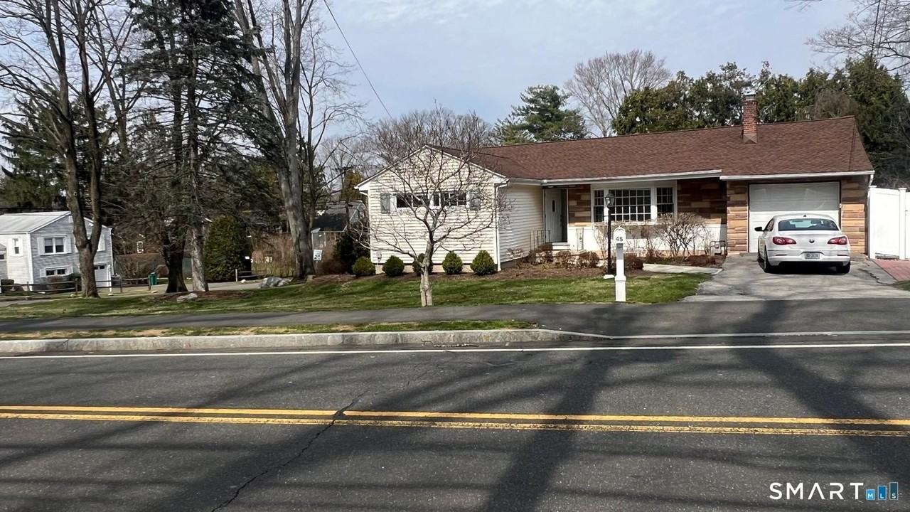 45 N Sound Beach Ave - Photo 4 of 11