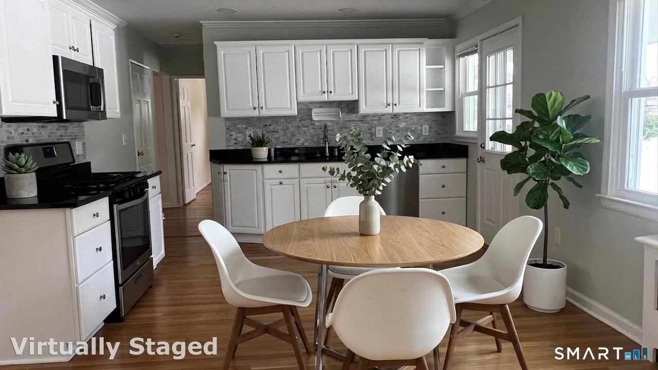 45 N Sound Beach Ave - Photo 6 of 11