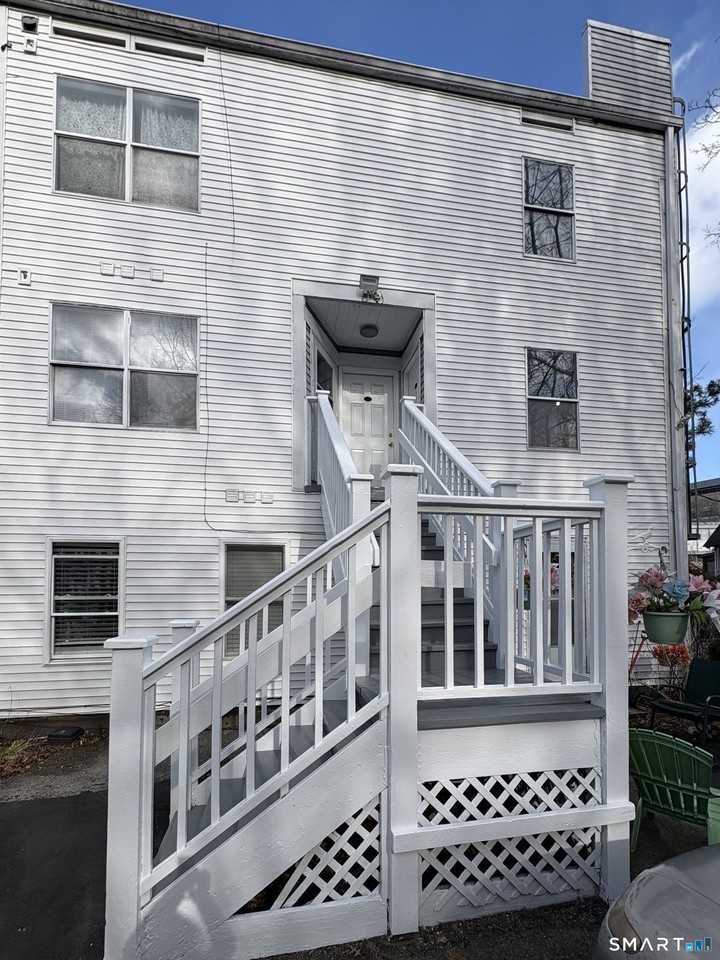 37 Greenwich Ave #2-1 - Photo 5 of 19