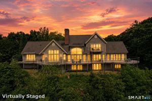 featured image of 12 Fox Run